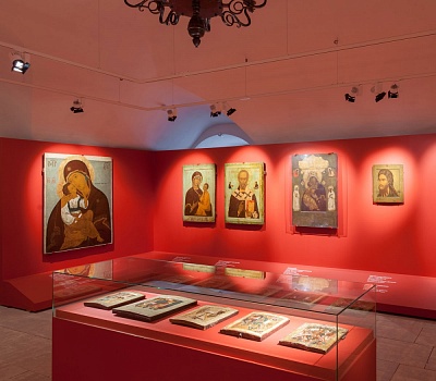 Занятие в экспозиции «Искусство Москвы, среднерусских и северных земель. Середина – вторая половина XVI века»