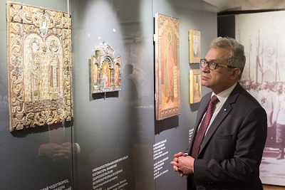 Выставка "Иконы эпохи Николая II" открылась для посетителей