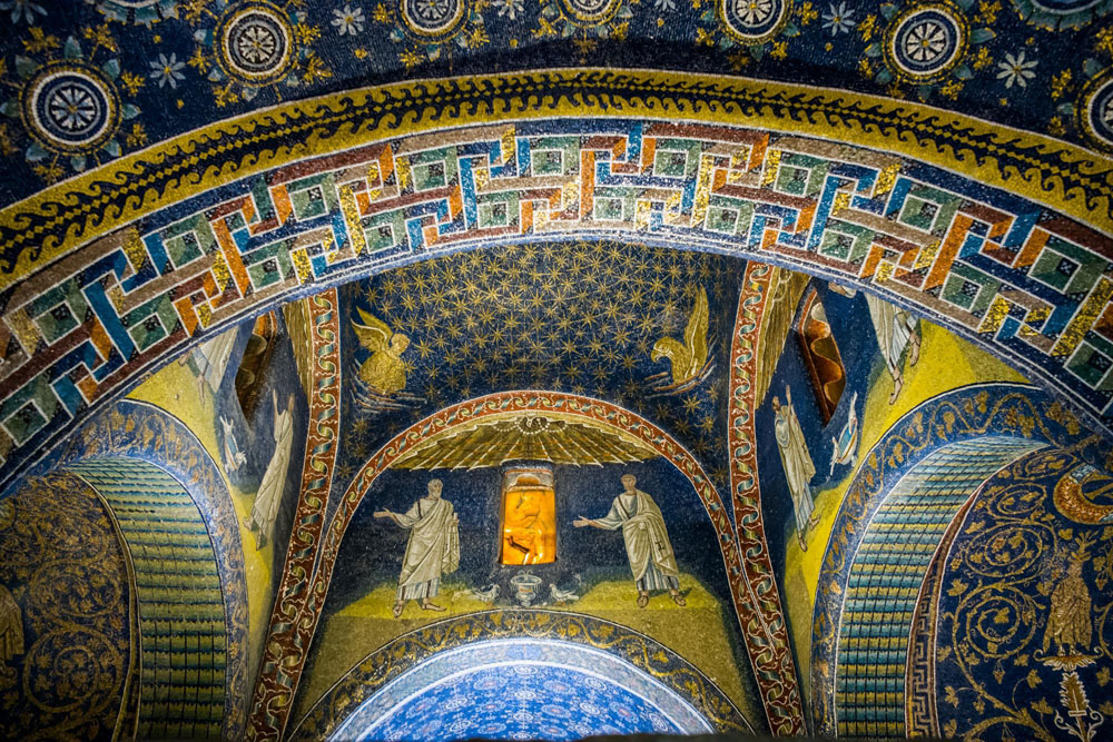 Лекция «Монументальная живопись Византии: от поздней античности до династии Палеологов»