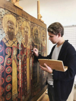 Реставрационная мастерская подготовила иконы для выставки «Церковь Небесная»